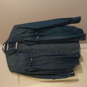 🖤SOLD🖤GAP Chambray button-up